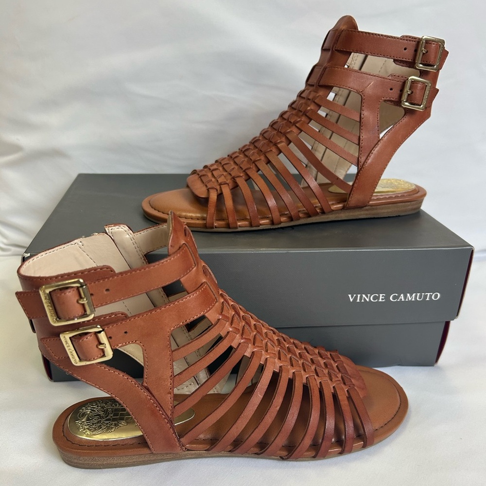 BNWT Vince Camuto Leather Kensil Gladiator Sandals/Flats/Shoes - Brown, Gold